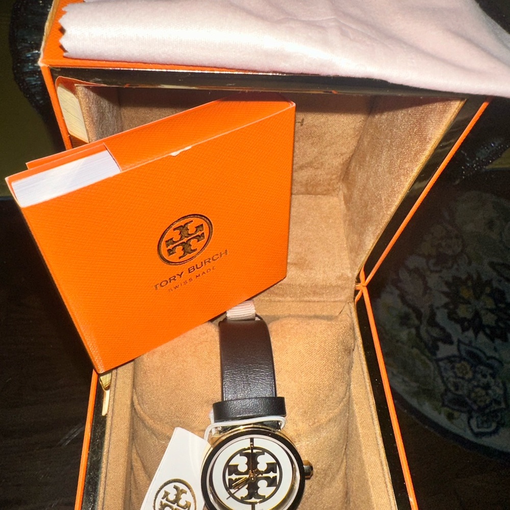 Tory Burch Reva Logo Dial Leather Strap Watch, 28mm